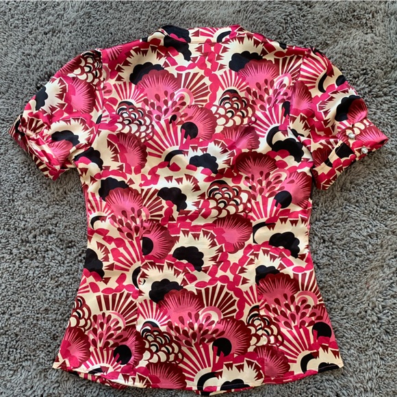 Guess Stretch Puff Sleeve Top - Picture 4 of 9